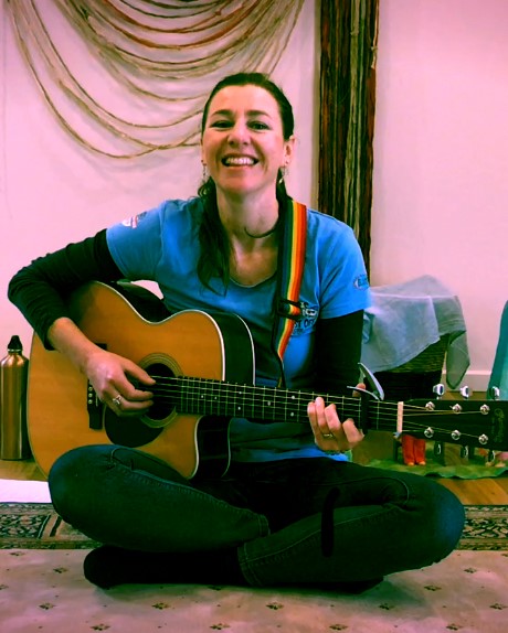 mat singing with guitar